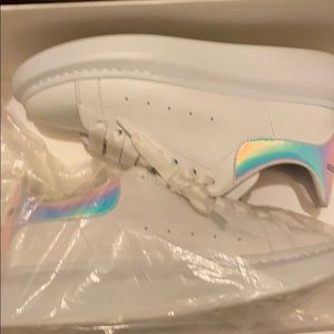 Alexander McQueens Worn Twice Greats deals Tap In